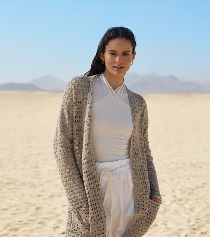 Lana Grossa CARDIGAN EN MOTIF DE BRIDES AJOURÉES Linissimo