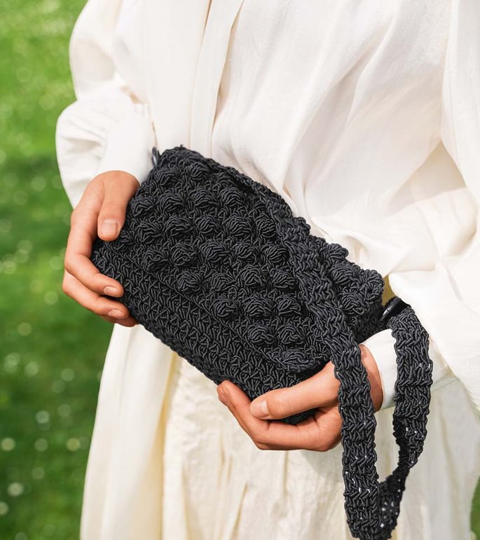 Lana Grossa HANDTASCHE MIT NOPPENDECKEL The Core